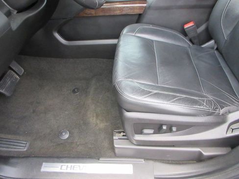 Certified 2017 Chevrolet Tahoe LT w/ LT Signature Package image 23