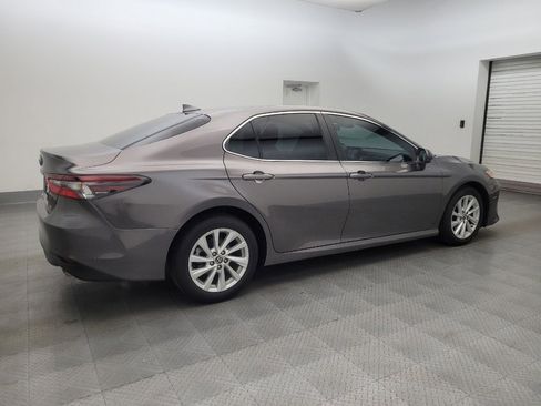 Used 2021 Toyota Camry LE w/ Carpet Mat Package (TMS) FWD image 10