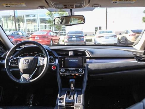 Used 2018 Honda Civic EX-L image 17