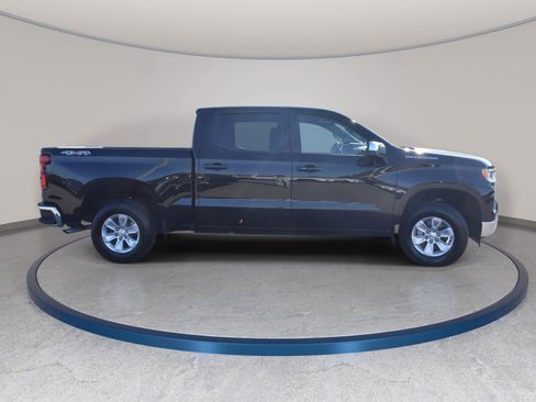 Used 2025 Chevrolet Silverado 1500 LT AWD/4WD image 5