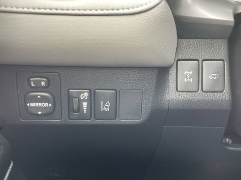 Used 2017 Toyota RAV4 Limited w/ Advanced Technology Package image 32