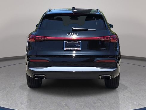 Certified 2025 Audi Q5 Premium Plus w/ Premium Plus AWD/4WD image 7