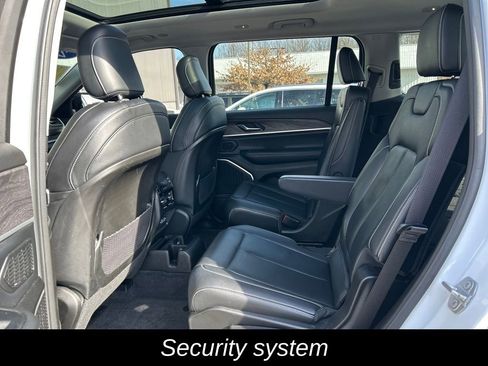 Used 2022 Jeep Grand Cherokee L Limited image 26