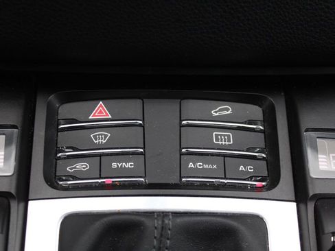 Certified 2017 Porsche Macan GTS image 31