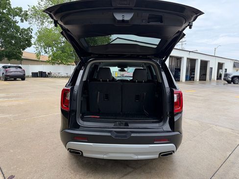 Used 2023 GMC Acadia SLT FWD image 14
