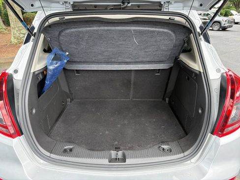 Used 2022 Buick Encore Preferred w/ Safety Package FWD image 18