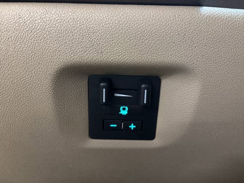 Used 2013 GMC Yukon SLT w/ SLT-2 Equipment Package image 49