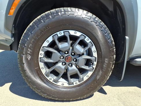 Used 2025 Nissan Frontier PRO-4X w/ Tow Package AWD/4WD image 25