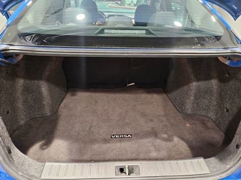 Used 2021 Nissan Versa SV image 17