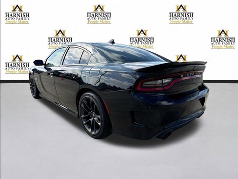 Used 2020 Dodge Charger Scat Pack RWD image 3