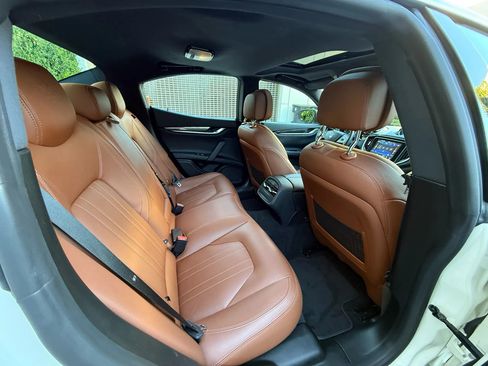 Used 2017 Maserati Ghibli image 13