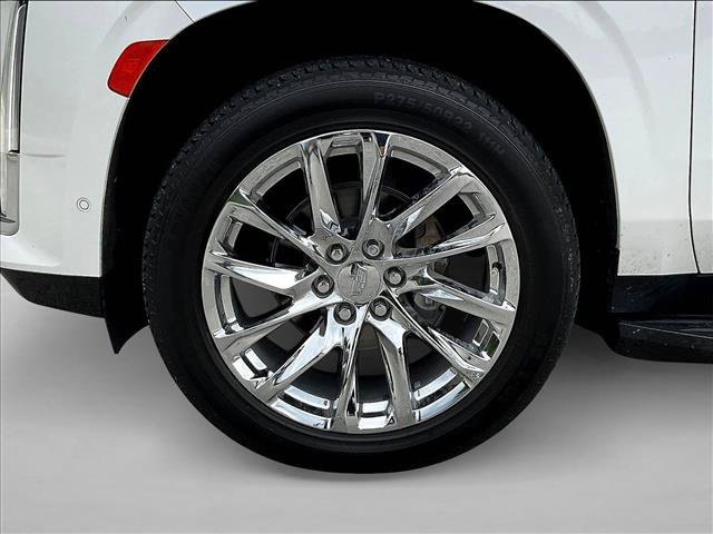 Used 2022 Cadillac Escalade ESV Premium Luxury w/ LPO, Radiant Package AWD/4WD image 10