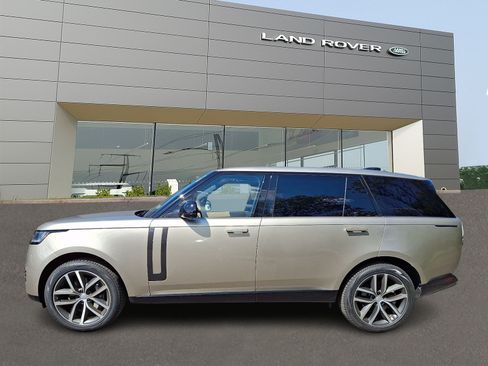 Used 2025 Land Rover Range Rover Long Wheelbase SE AWD/4WD image 6