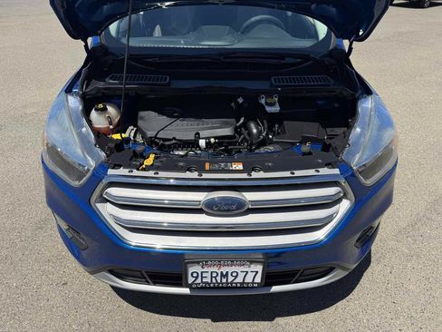 Used 2018 Ford Escape SE w/ SE Sync 3 Package AWD/4WD image 40