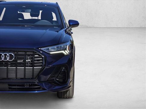 New 2025 Audi Q3 2.0T Premium image 10