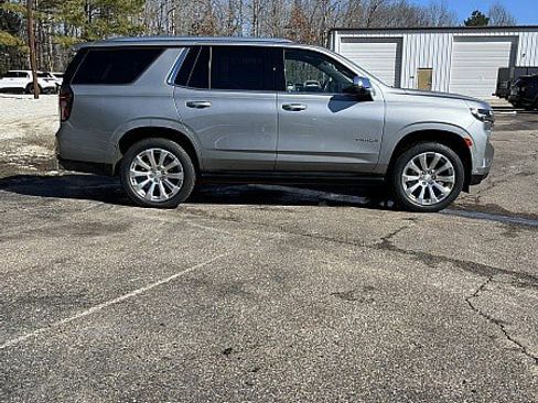 Used 2024 Chevrolet Tahoe Premier w/ Advanced Technology Package AWD/4WD image 8