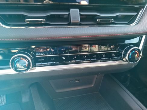 Used 2025 Chevrolet Equinox RS w/ Safety and Technology Package image 16