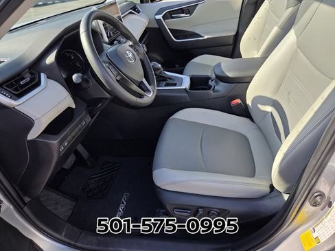 Used 2025 Toyota RAV4 XLE Premium FWD image 11