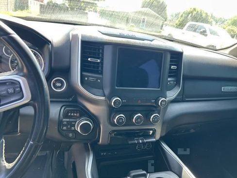 Used 2019 RAM 1500 Big Horn AWD/4WD image 9