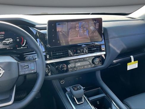 New 2026 Nissan Pathfinder SL FWD image 6