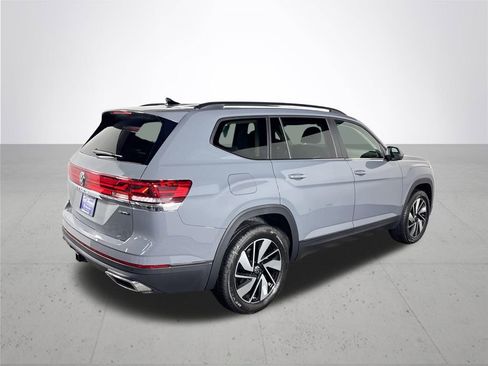 New 2026 Volkswagen Atlas SE image 6