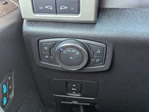 Used 2020 Ford F250 Lariat w/ Lariat Value Package AWD/4WD image 30