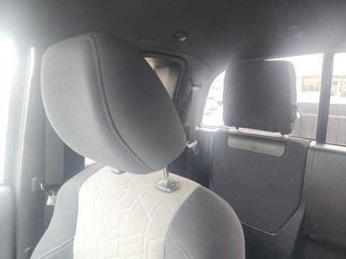 Used 2021 Toyota Tacoma TRD Sport w/ Technology Package image 33