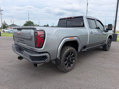 Used 2025 GMC Sierra 2500 AT4 w/ AT4 Premium Plus Package AWD/4WD image 5