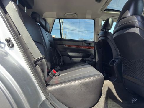 Used 2012 Subaru Outback 3.6R Limited w/ Moonroof Pkg image 18