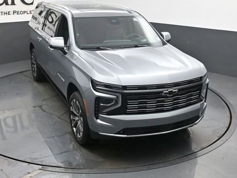 New 2026 Chevrolet Suburban High Country AWD/4WD image 26