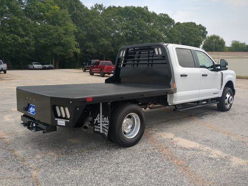 Certified 2025 Ford F350 XL w/ XL Chrome Package AWD/4WD image 3