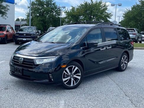 Used 2023 Honda Odyssey Touring image 1
