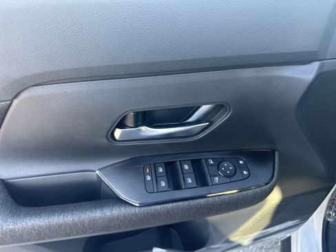 New 2026 Nissan Kicks SV FWD image 11