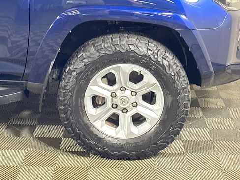Used 2021 Toyota 4Runner SR5 AWD/4WD image 23