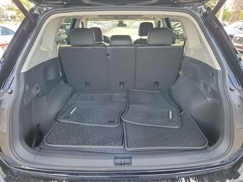 Certified 2024 Volkswagen Tiguan SE AWD/4WD image 8