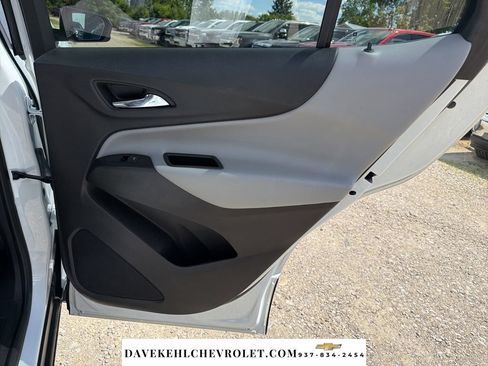 Used 2022 Chevrolet Equinox LS w/ LS Convenience Package FWD image 19