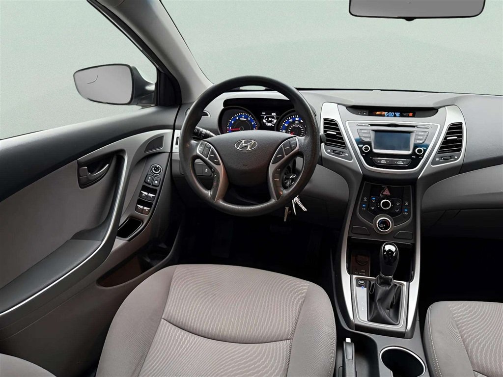 Used 2016 Hyundai Elantra SE w/ Option Group 02 FWD image 16