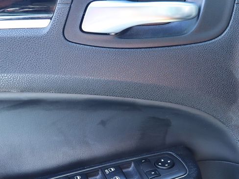 Used 2022 Chrysler 300 S image 37