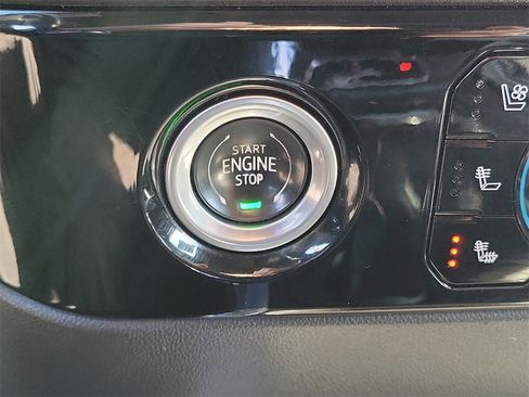 Used 2022 GMC Sierra 1500 SLT w/ SLT Convenience Package image 13