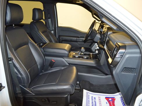 Used 2025 Ford F150 Lariat AWD/4WD image 11