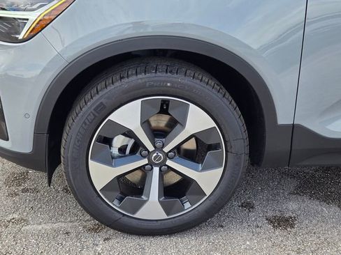 New 2026 Volvo XC40 B5 Plus w/ Protection Package Premier AWD/4WD image 10