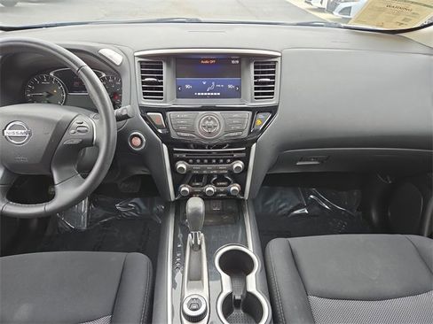 Used 2019 Nissan Pathfinder SV image 24