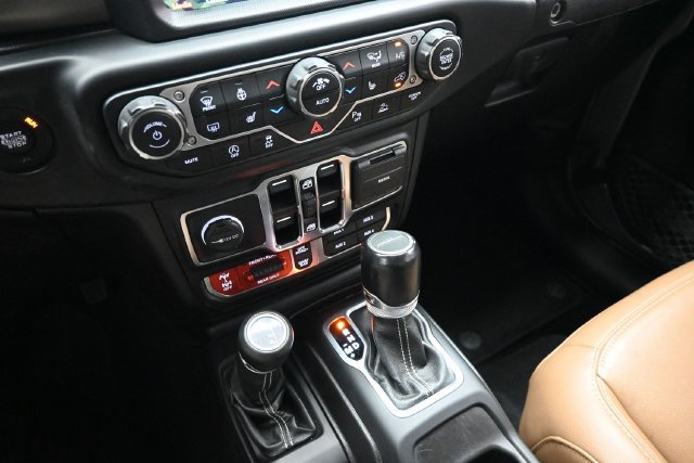 Used 2020 Jeep Gladiator Rubicon w/ Uconnect 4C Nav & Sound Group AWD/4WD image 9