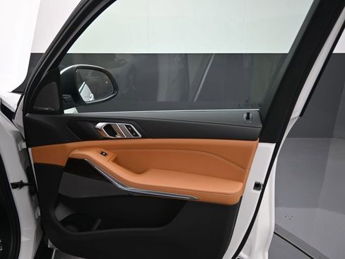 New 2026 BMW X5 xDrive50e AWD/4WD image 19