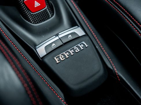 Used 2018 Ferrari 488 GTB RWD image 49