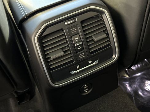 Certified 2023 Porsche Macan Turbo AWD/4WD image 15
