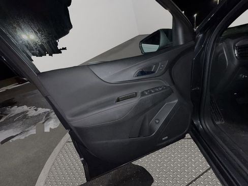 Used 2022 Chevrolet Equinox RS w/ RS Leather Package image 14