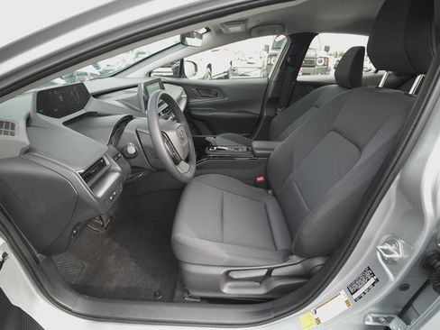 Certified 2025 Toyota Prius LE image 11