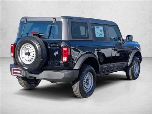 New 2025 Ford Bronco 4-Door image 2