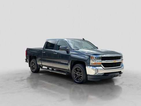 Used 2018 Chevrolet Silverado 1500 LT w/ All Star Edition AWD/4WD image 10